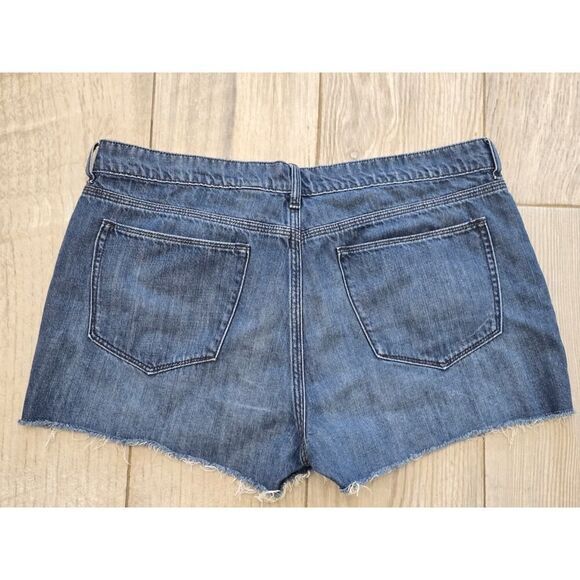 J.Crew Women’s Denim Cutoff Shorts Size 10 | 100% Cotton | Raw Hem Vintage Wash - Picture 2 of 7